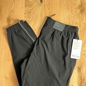 Lululemon Athletica Surge Jogger in Black